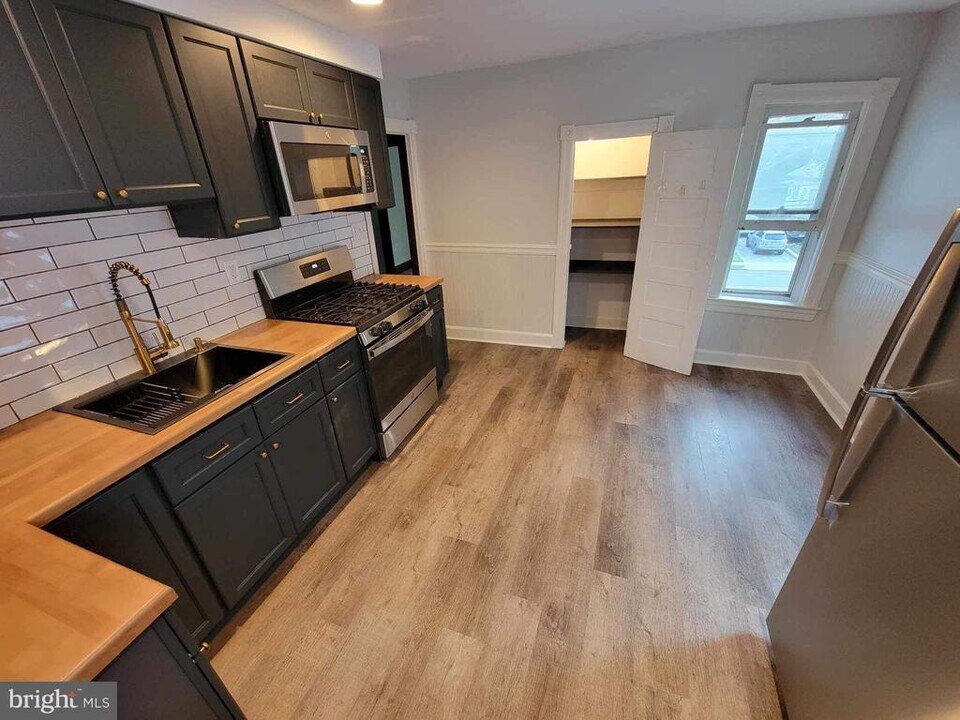 511 S Broadway in Pitman, NJ - Building Photo