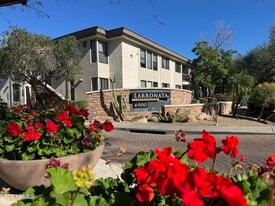 6900 E Princess Dr in Phoenix, AZ - Building Photo