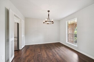 12710 Westleigh Dr in Houston, TX - Building Photo - Building Photo