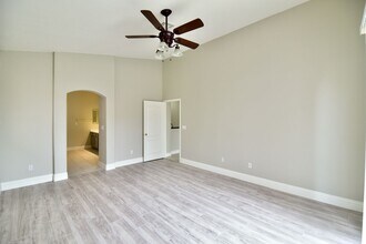 6157 Copper Crest Dr in Las Vegas, NV - Building Photo - Building Photo