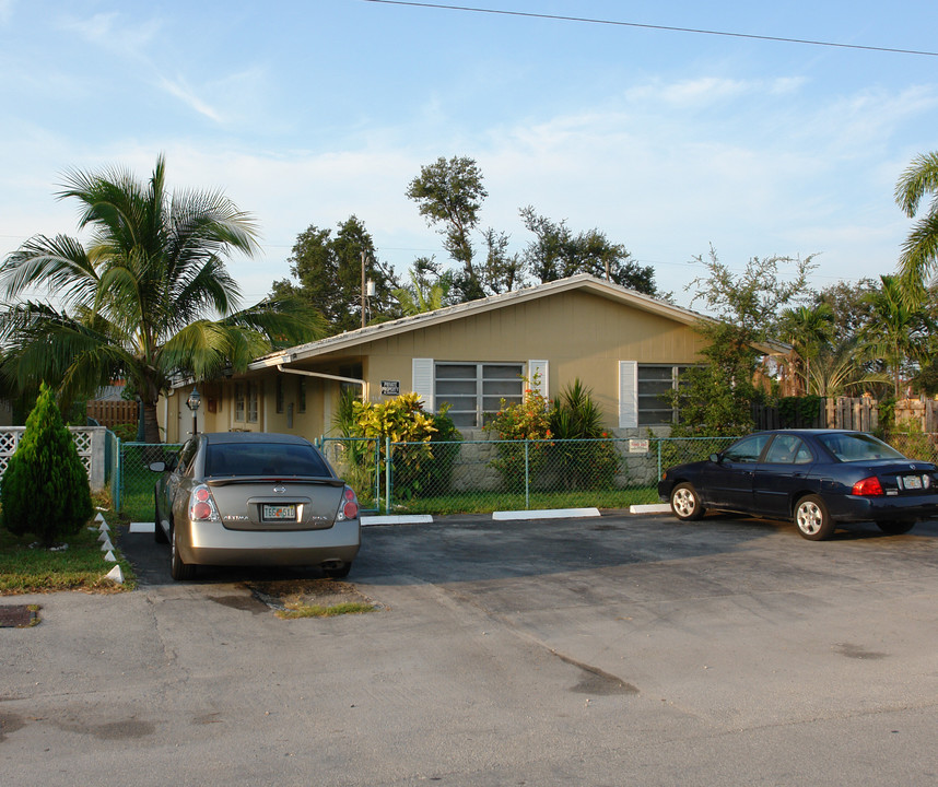 716 SE 18th St in Fort Lauderdale, FL - Building Photo