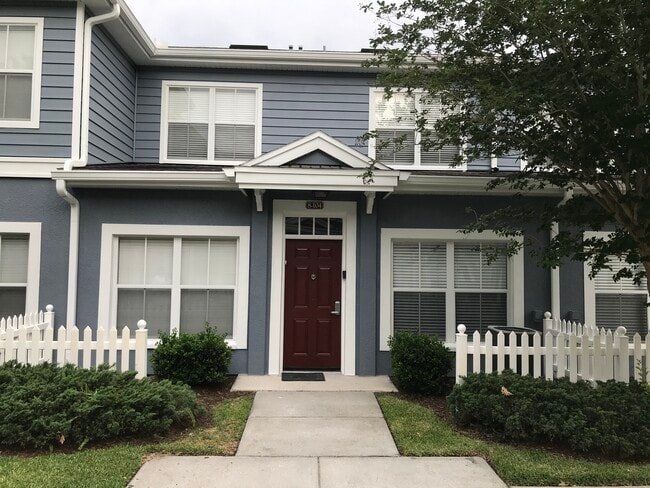 property at 4601 Yellowgold Rd W