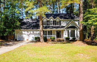 1950 Merrimac Dr in Fayetteville, NC - Building Photo