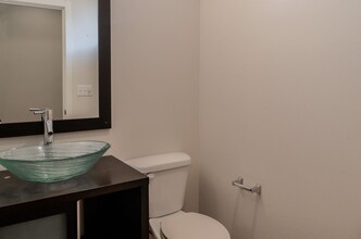 15818 14th Ave W in Lynnwood, WA - Foto de edificio - Building Photo