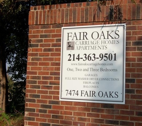 Fair Oaks Carriage Home in Dallas, TX - Building Photo - Building Photo