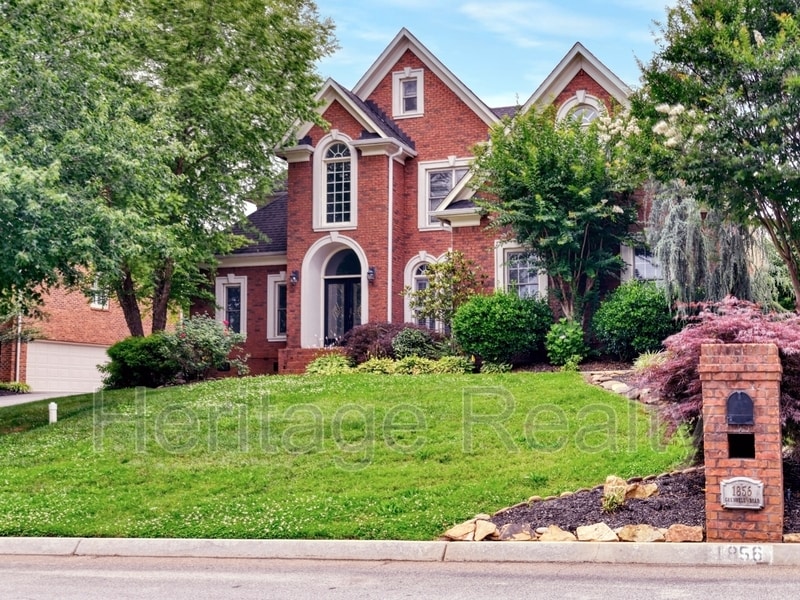 1856 Greywell Rd in Knoxville, TN - Building Photo