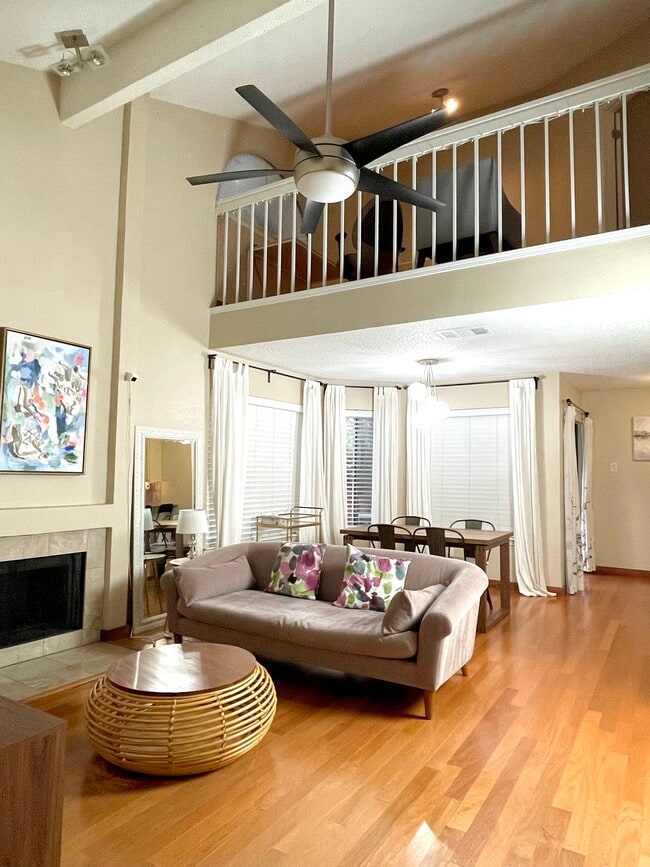 4242 N Capistrano Dr in Dallas, TX - Building Photo - Building Photo