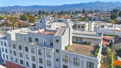 Acton Courtyard in Berkeley, CA - Foto de edificio - Building Photo
