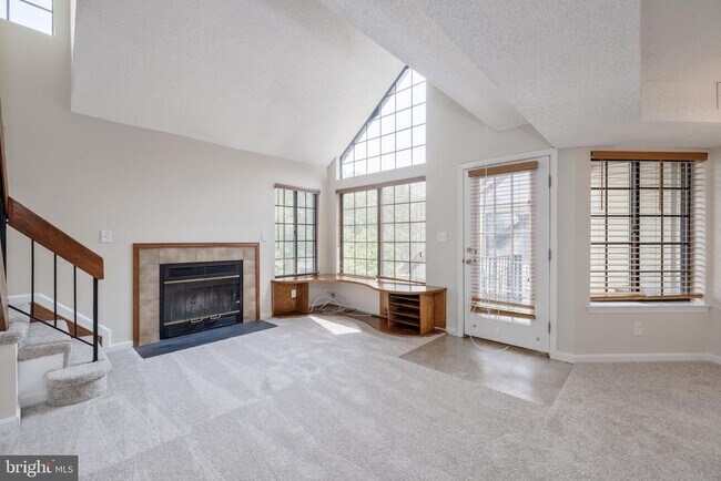 6018 Curtier Dr in Franconia, VA - Building Photo - Building Photo