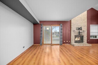 3100 Anton Cir in Aurora, IL - Building Photo - Building Photo