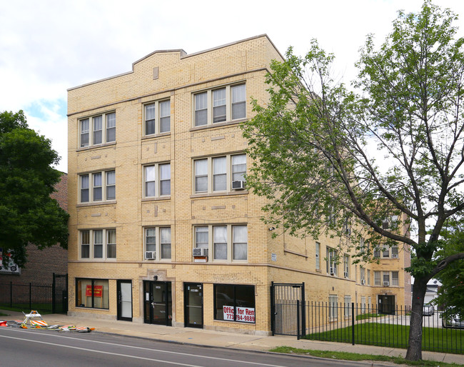 5036-5040 W Diversey Ave