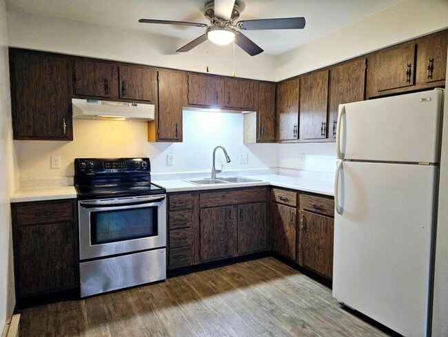 property at 307 W Washington Ave