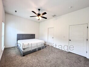 5909 NW Reynolds St in Bentonville, AR - Building Photo - Building Photo