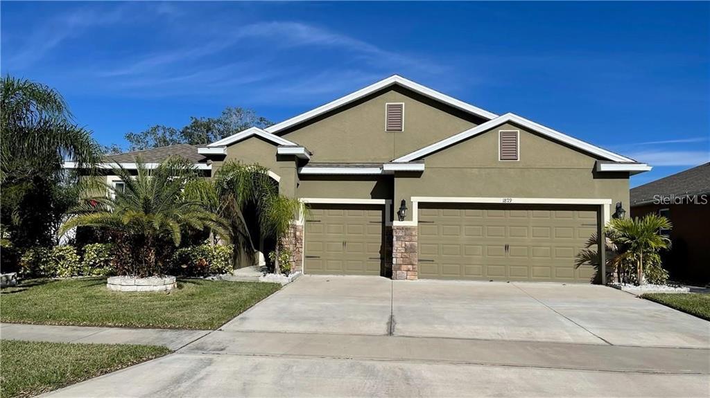 1879 Rustic Falls Dr in Kissimmee, FL - Building Photo