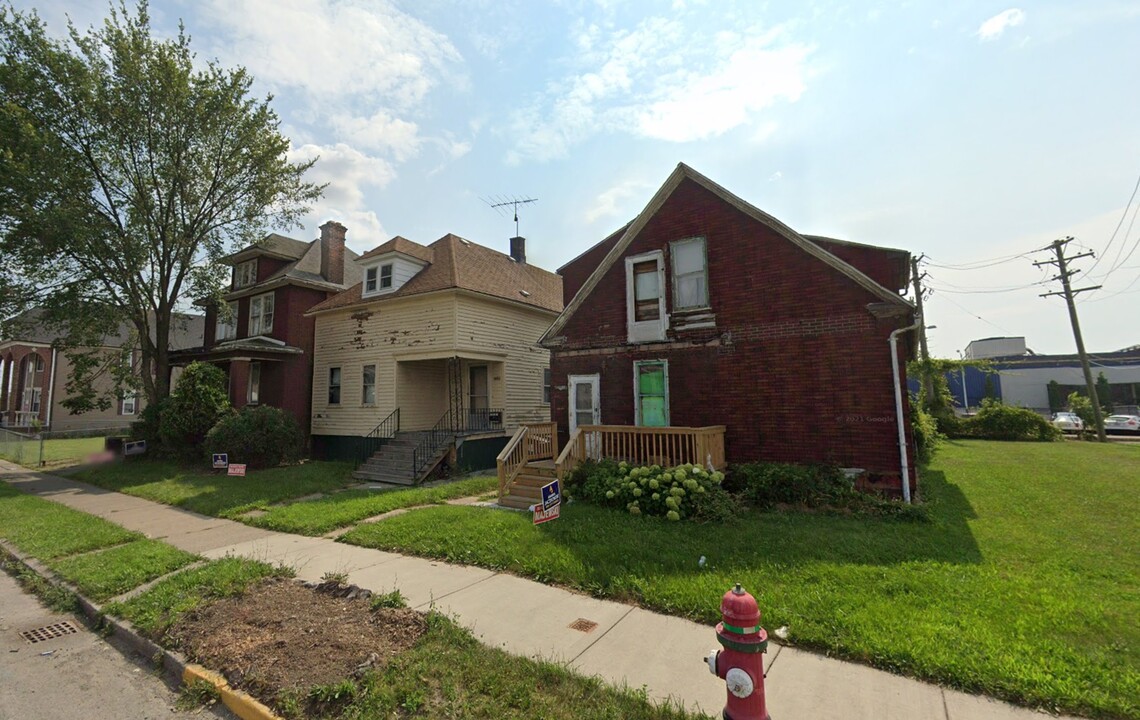 8939 Lumpkin St in Hamtramck, MI - Building Photo