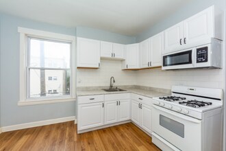 3414 W Potomac Ave in Chicago, IL - Building Photo - Building Photo