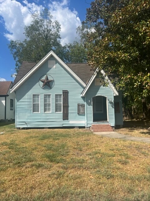 2546 Rusk St in Beaumont, TX - Building Photo