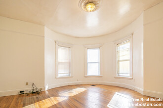 1 Cobden St, Unit 1 in Boston, MA - Building Photo - Building Photo