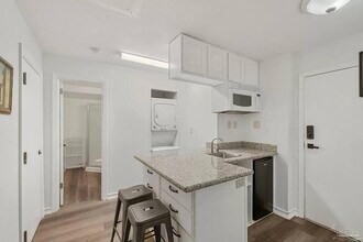 2370 Hencye Dr in Pensacola, FL - Building Photo - Building Photo