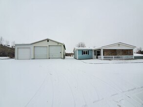 2822 Rd 14.6 NW in Ephrata, WA - Building Photo - Building Photo