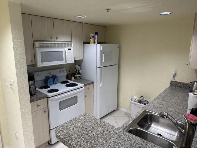 property at 1801 N Flagler Dr
