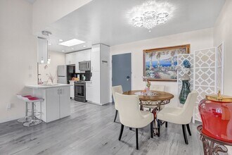 4295 Vía Arbolada in Los Angeles, CA - Building Photo - Building Photo