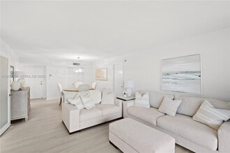 2000 S Ocean Blvd in Pompano Beach, FL - Building Photo - Building Photo