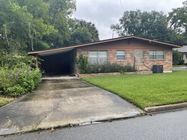 property at 2909 Collier Ave