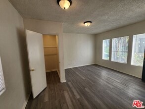 534 W 47th St in Los Angeles, CA - Building Photo - Building Photo