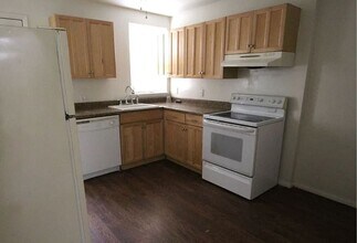2312 Hunter St in Baltimore, MD - Building Photo - Building Photo