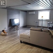 341 Queensville Sideroad in East Gwillimbury, ON - Building Photo - Building Photo