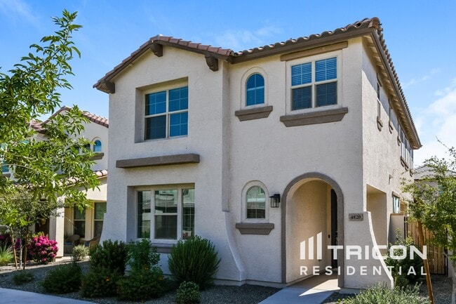 property at 4820 S Mole