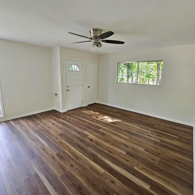 520 Faulkner Ln in Waco, TX - Building Photo - Building Photo