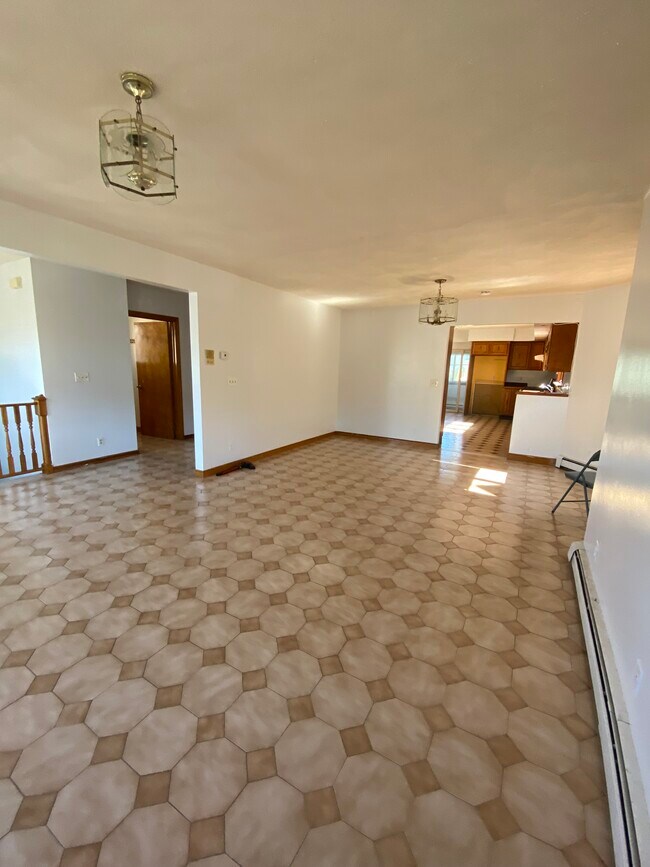 23 Bellingham Ave Apartments and Nearby Everett Apartments For Rent