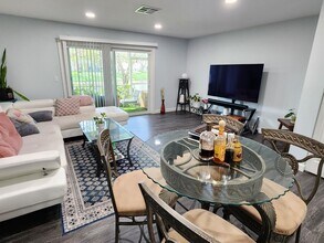 250 Timberwalk Trail in Jupiter, FL - Building Photo - Building Photo