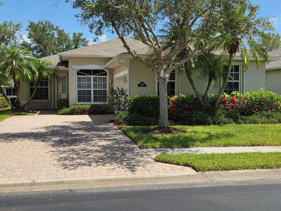 3280 Anthem Way in Vero Beach, FL - Building Photo