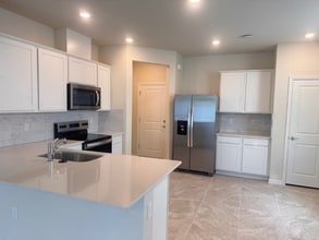 3122 Emerald Acrs Ln in Sanford, FL - Building Photo - Building Photo