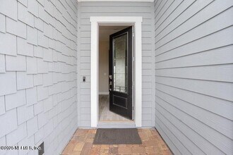 300 Carina Trl in Saint Johns, FL - Foto de edificio - Building Photo