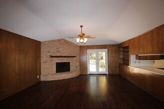 2214 Heather Ln in Tyler, TX - Building Photo - Building Photo