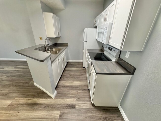 5130 S Jones Blvd in Las Vegas, NV - Building Photo - Building Photo