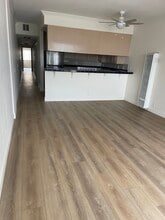 5039 E Ocean Blvd, Unit 3 in Long Beach, CA - Building Photo - Building Photo