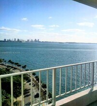 200 SE 15th Rd, Unit 15E in Miami, FL - Building Photo - Building Photo