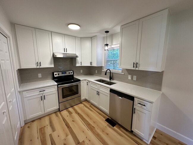 property at 2650 Fairlane Dr