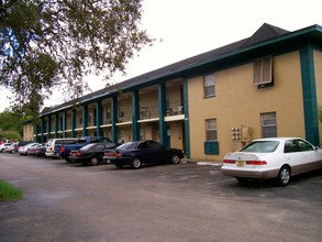 Monterey Palms Apartments in Tampa, FL - Building Photo - Building Photo