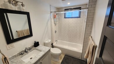 19 Peverell St in Boston, MA - Building Photo - Building Photo