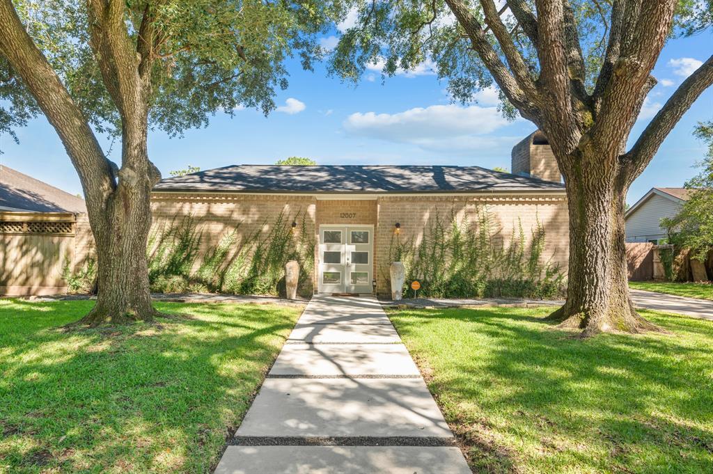 12007 Wedgehill Ln in Houston, TX - Building Photo