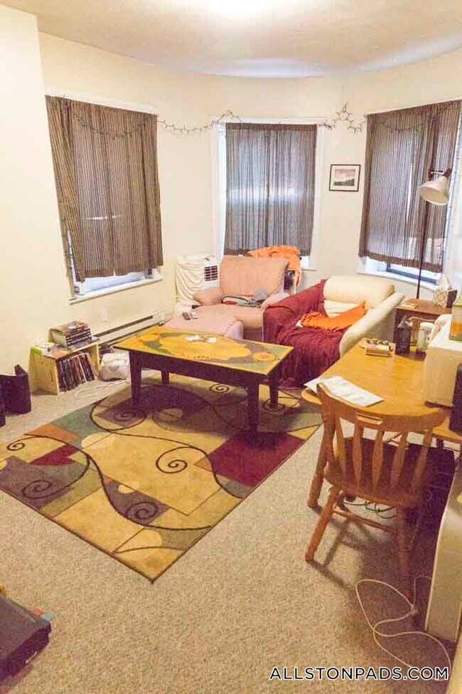 1283 Commonwealth Ave in Boston, MA - Building Photo - Building Photo