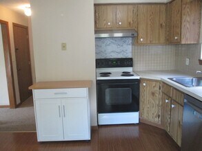 108 Clark St in Belmont, MA - Building Photo - Building Photo