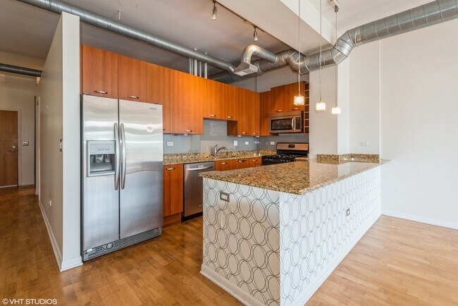 1225 W Morse Ave in Chicago, IL - Building Photo - Building Photo