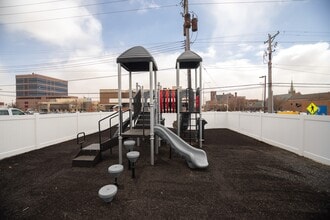 Irving Center Apartments in Sioux Falls, SD - Building Photo - Building Photo